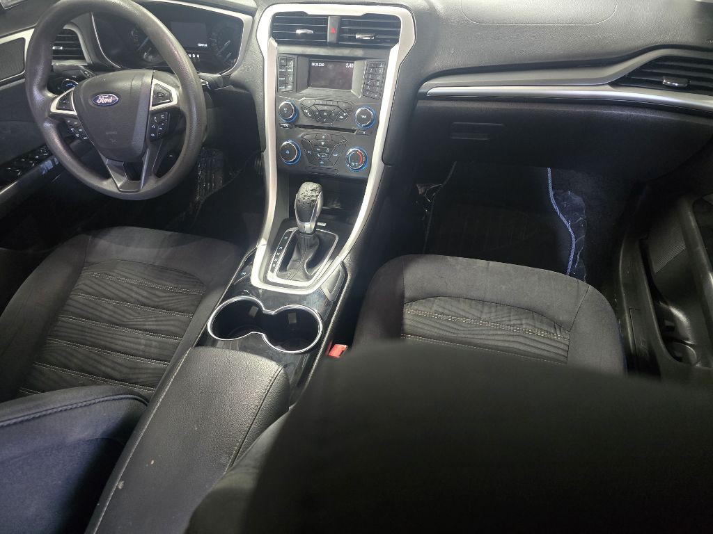 2016 Ford Fusion Image 14