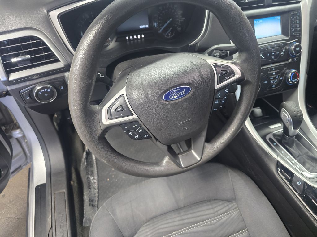 2016 Ford Fusion Image 20