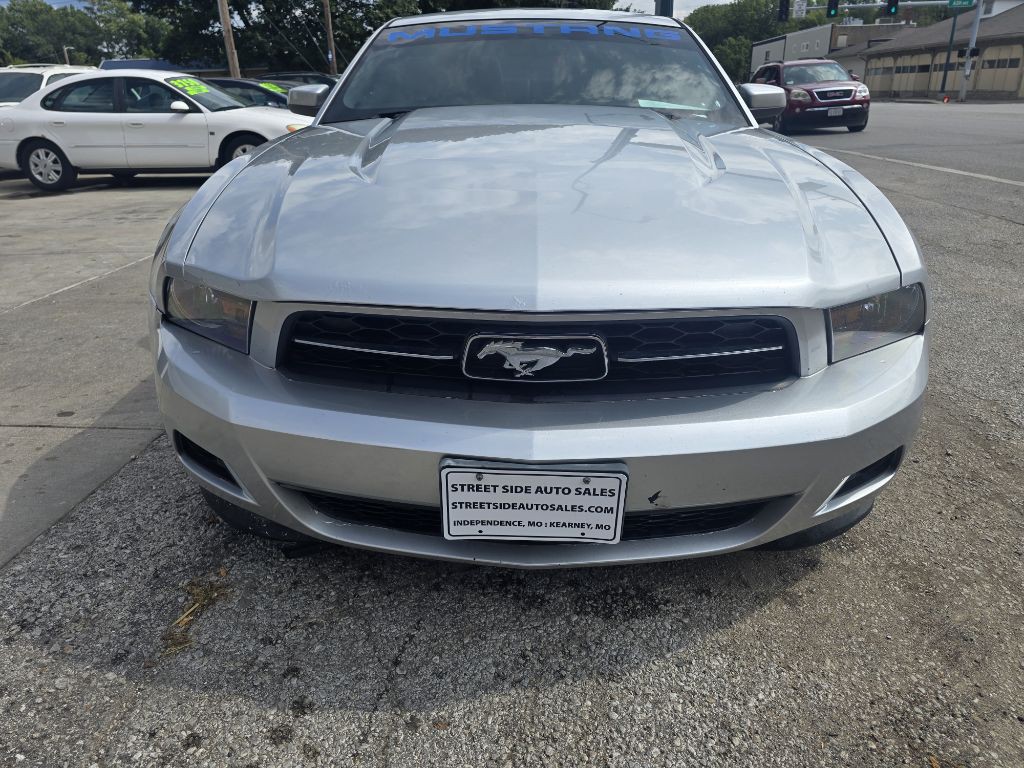 2012 Ford Mustang Image 2