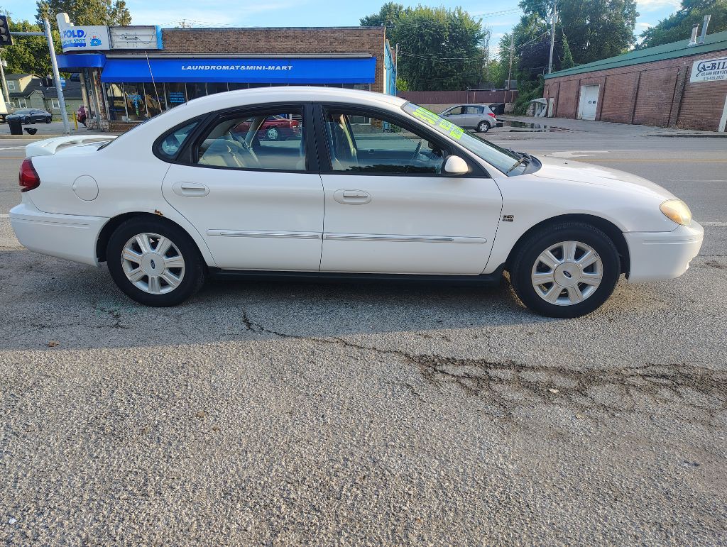 2004 Ford Taurus Image 8