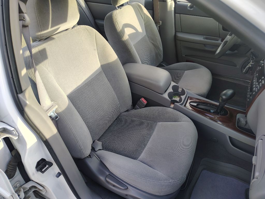 2004 Ford Taurus Image 16