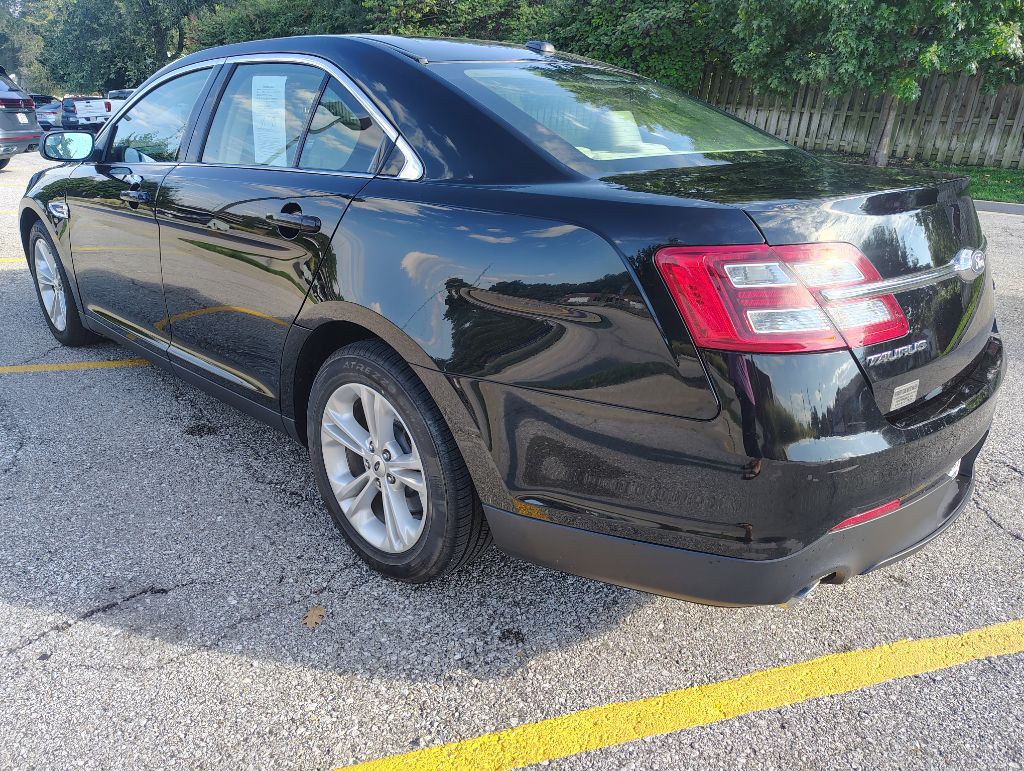2018 Ford Taurus Image 8