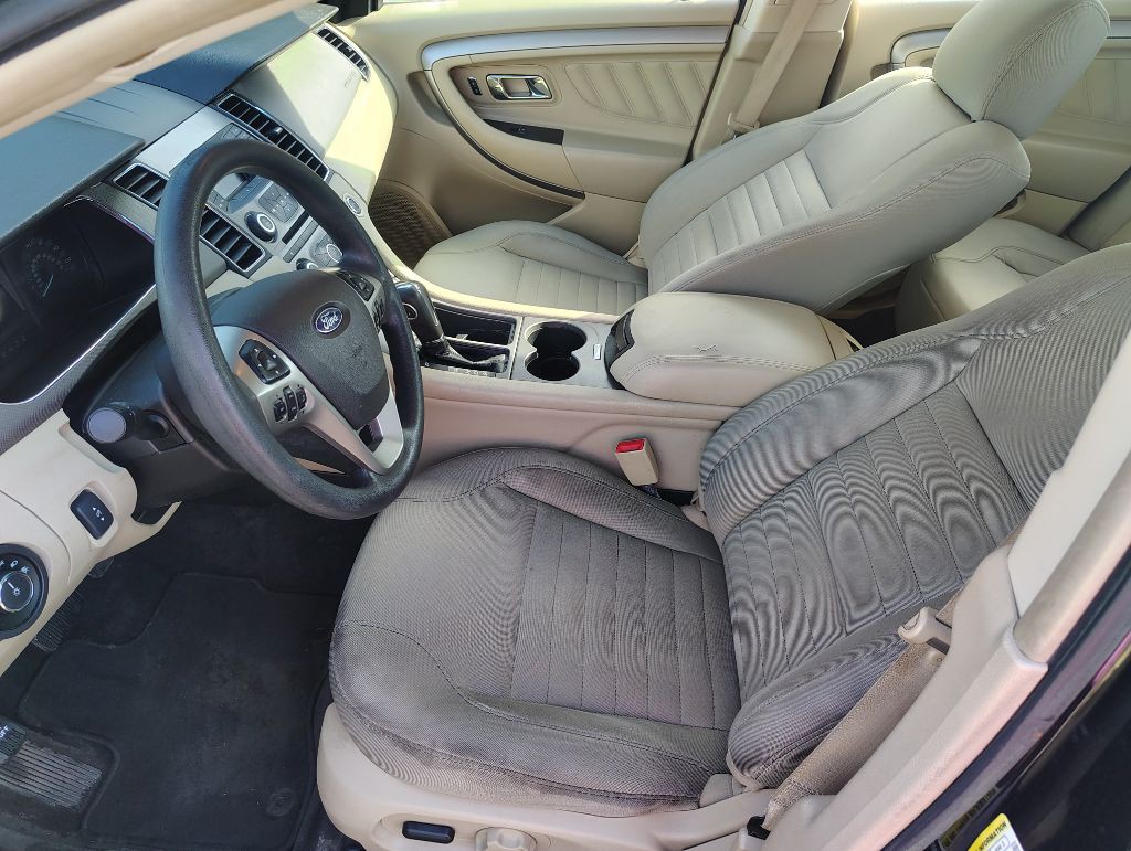 2018 Ford Taurus Image 15
