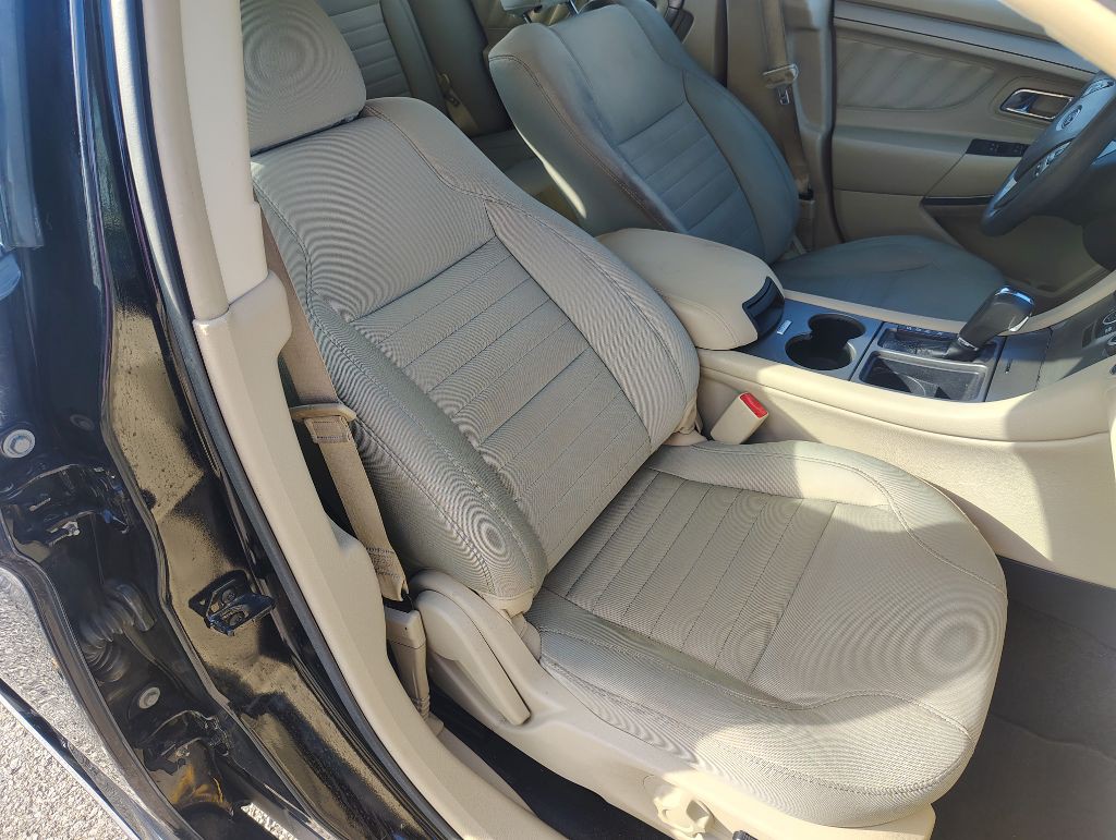 2018 Ford Taurus Image 18