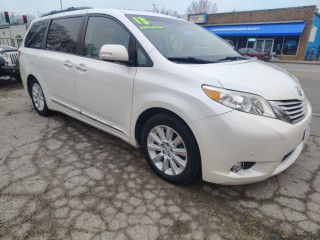 Image for 2013 Toyota Sienna XLE ID: 6904797