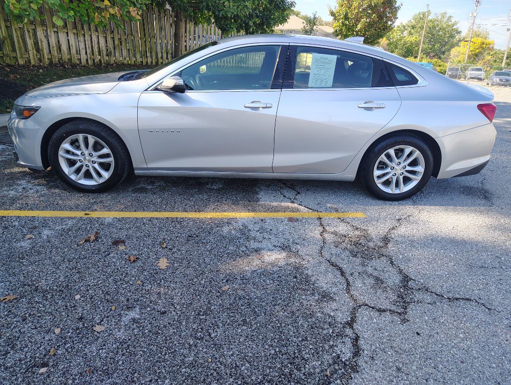 2017 Chevrolet Malibu Image 3