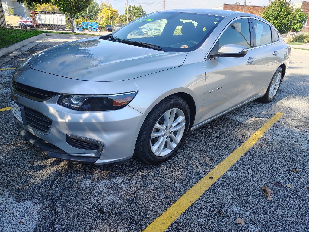 2017 Chevrolet Malibu Image 1