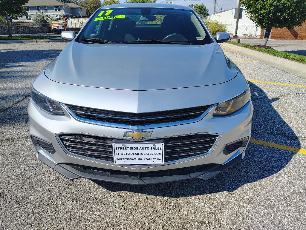 2017 Chevrolet Malibu Image 9