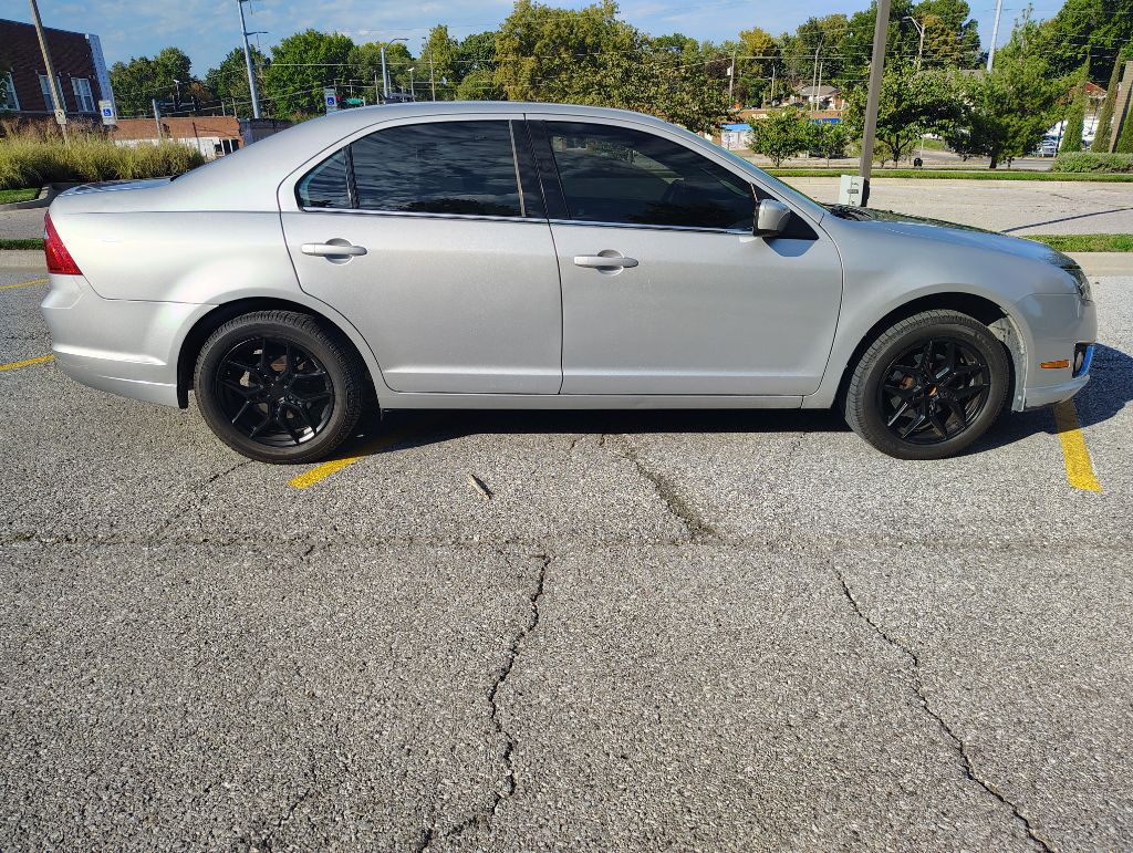 2010 Ford Fusion Image 5