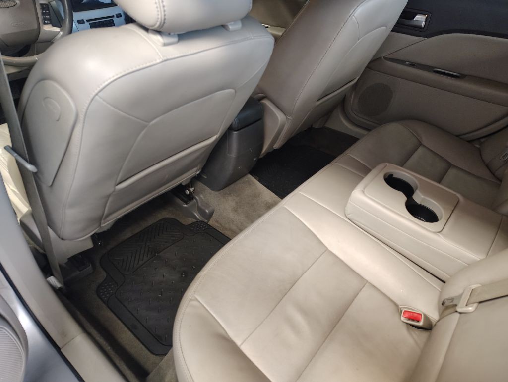 2010 Ford Fusion Image 19