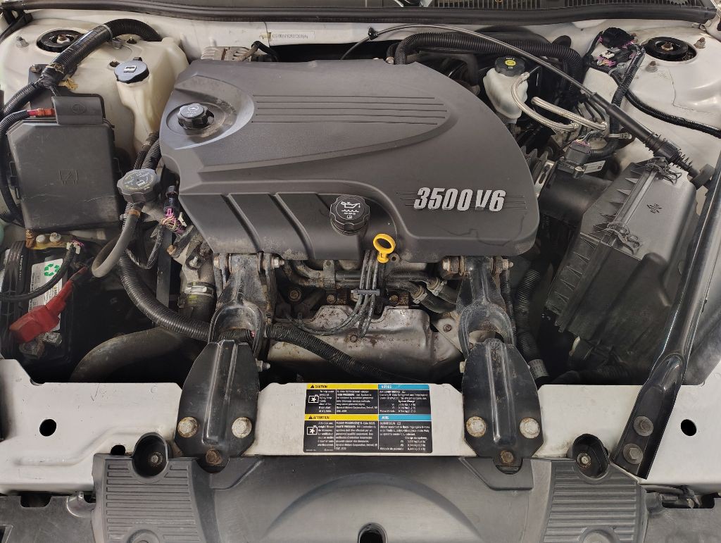 2010 Chevrolet Impala Image 13