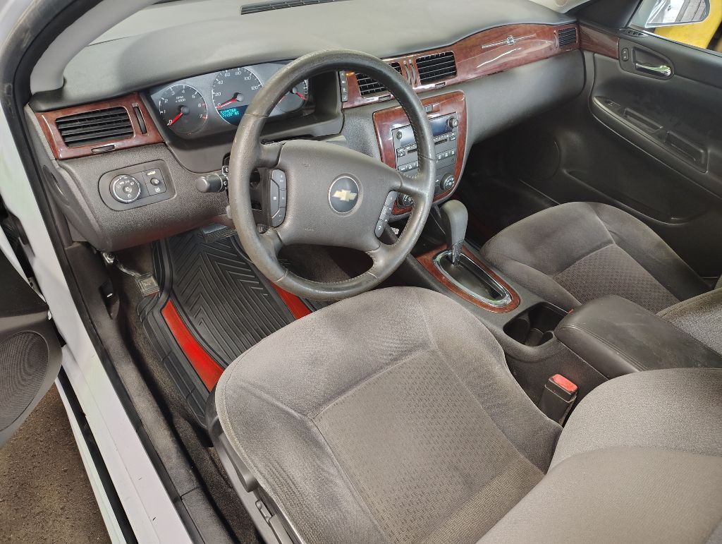 2010 Chevrolet Impala Image 16