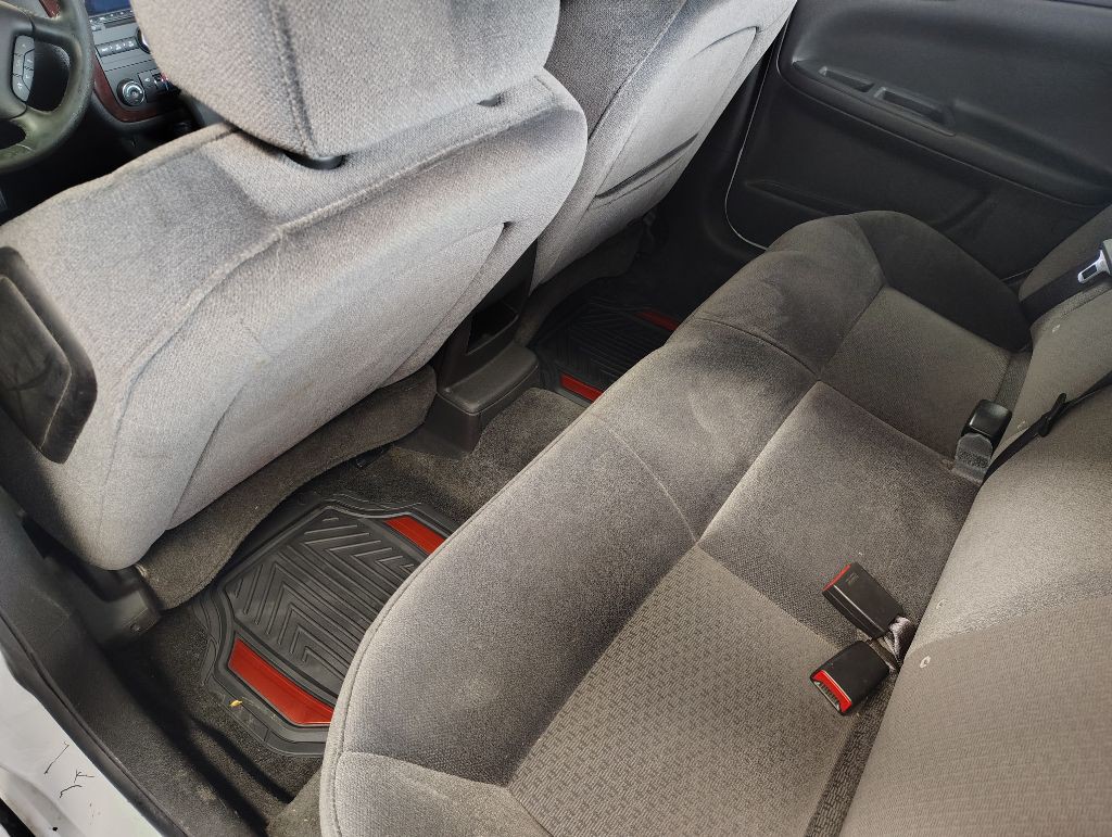 2010 Chevrolet Impala Image 22
