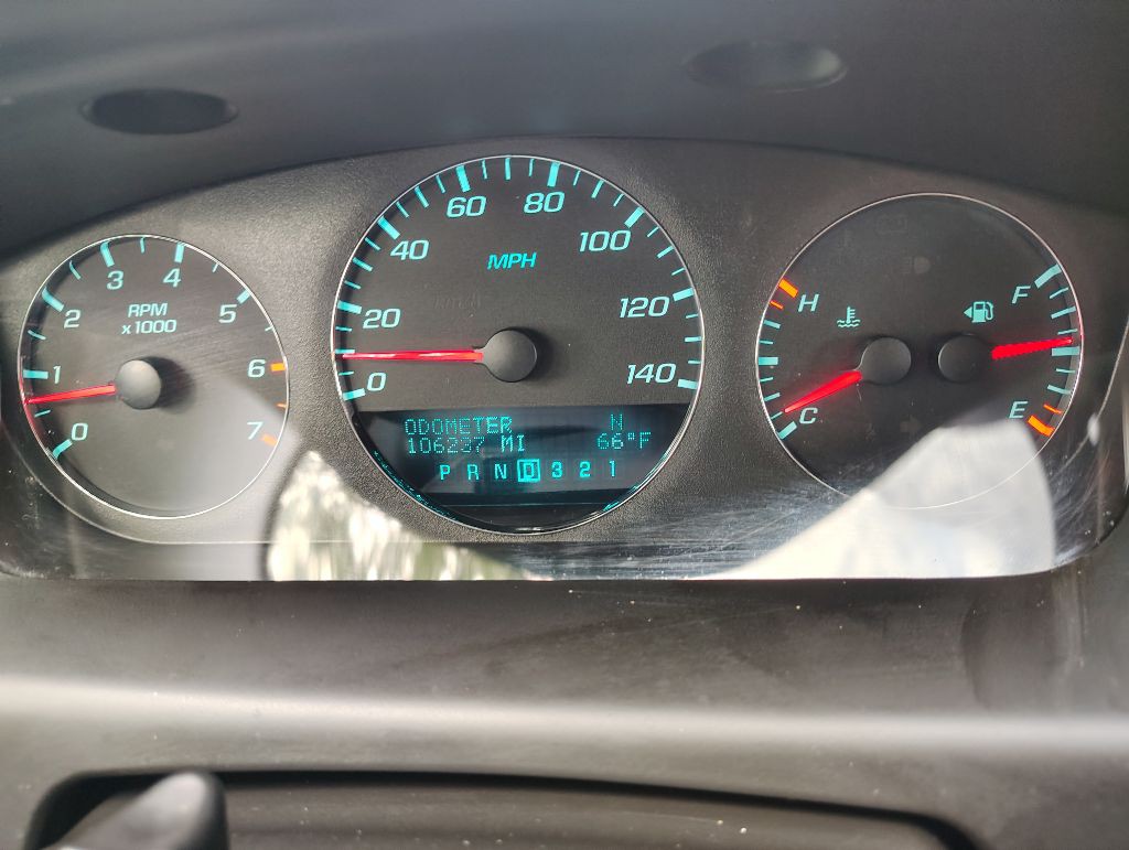 2010 Chevrolet Impala Image 24