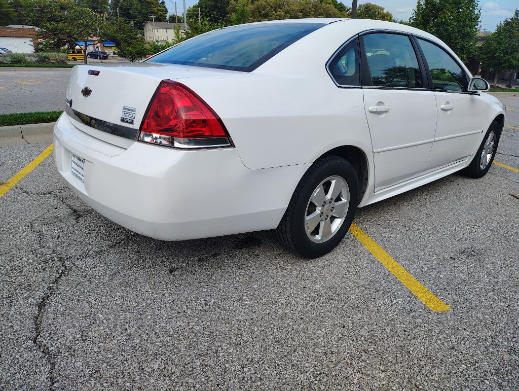 2010 Chevrolet Impala Image 3