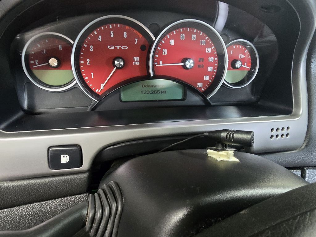 2004 Pontiac GTO Image 11