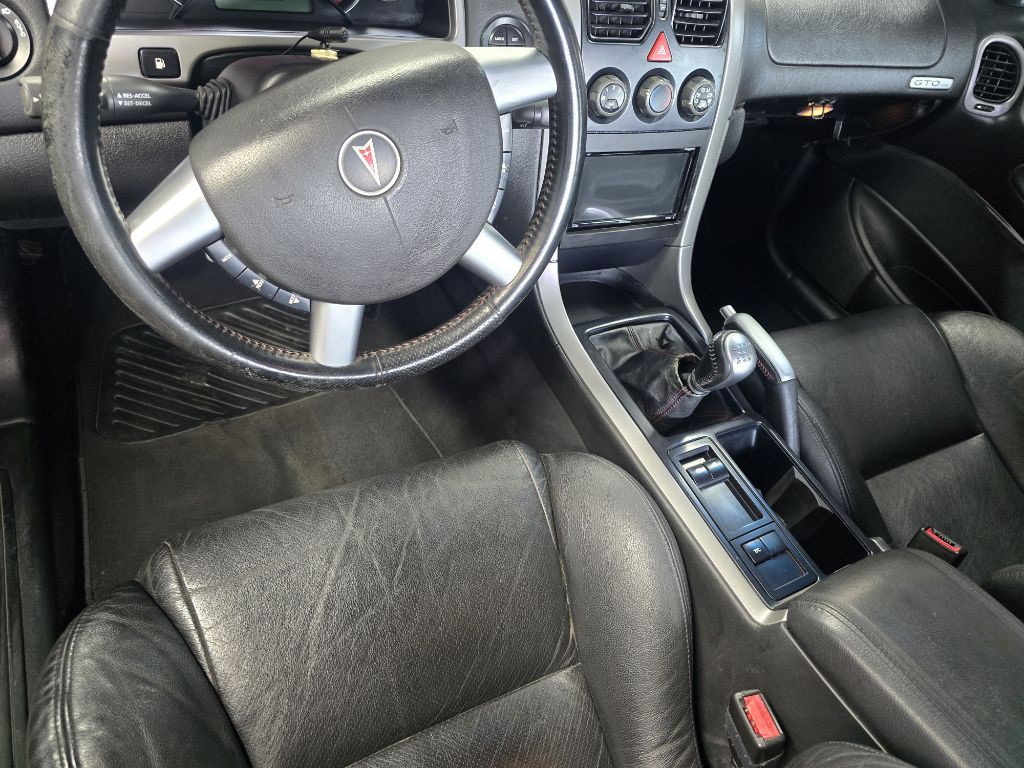 2004 Pontiac GTO Image 15