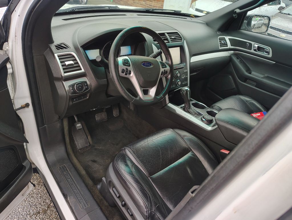 2013 Ford Explorer Image 8