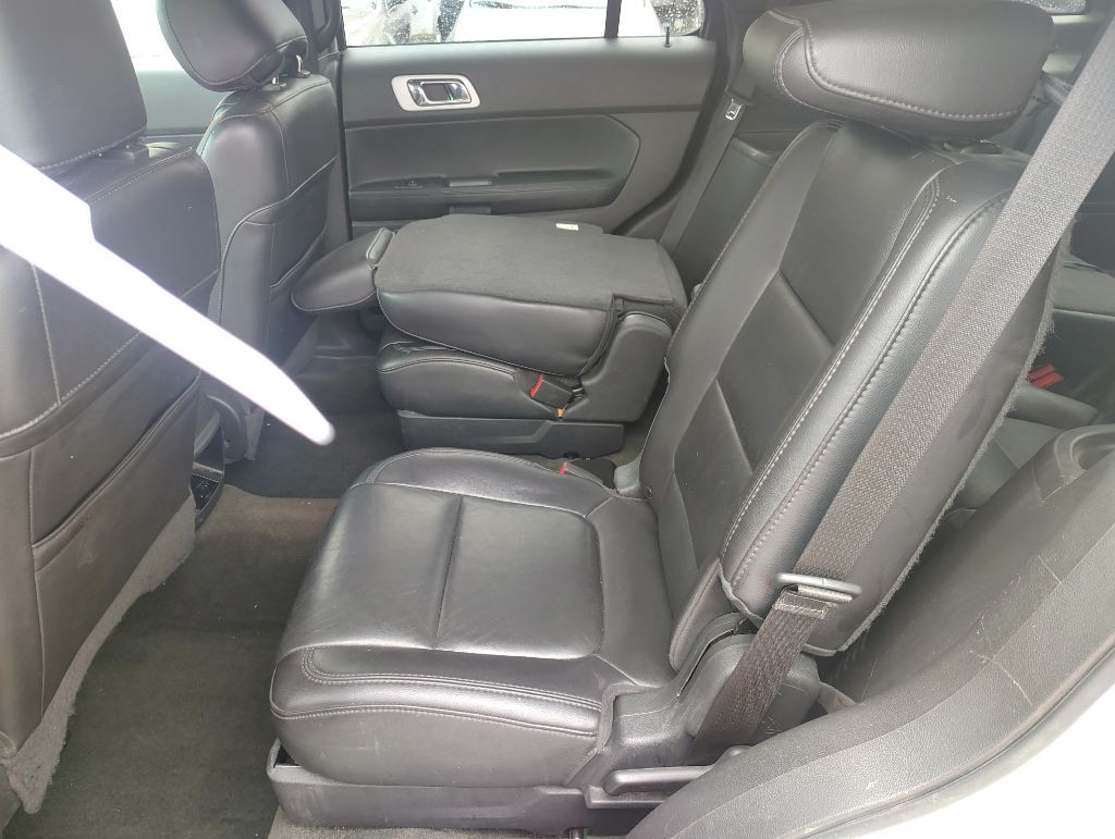 2013 Ford Explorer Image 9
