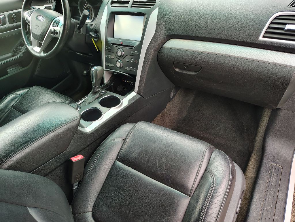 2013 Ford Explorer Image 11