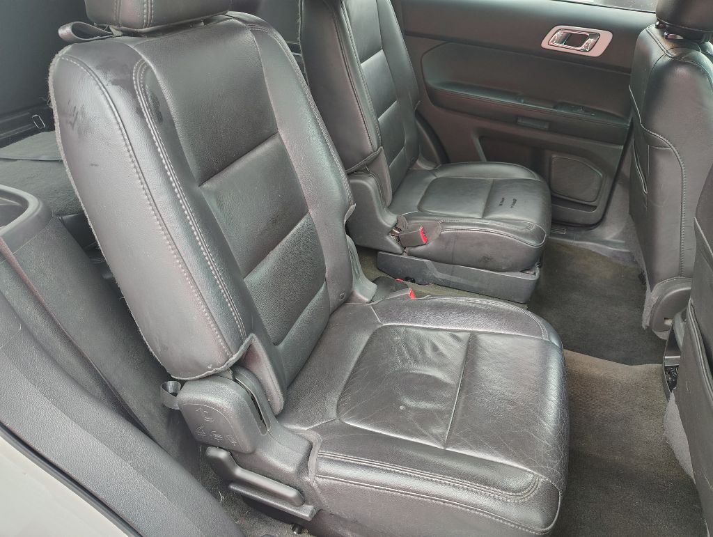 2013 Ford Explorer Image 12