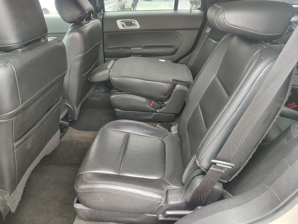 2013 Ford Explorer Image 16
