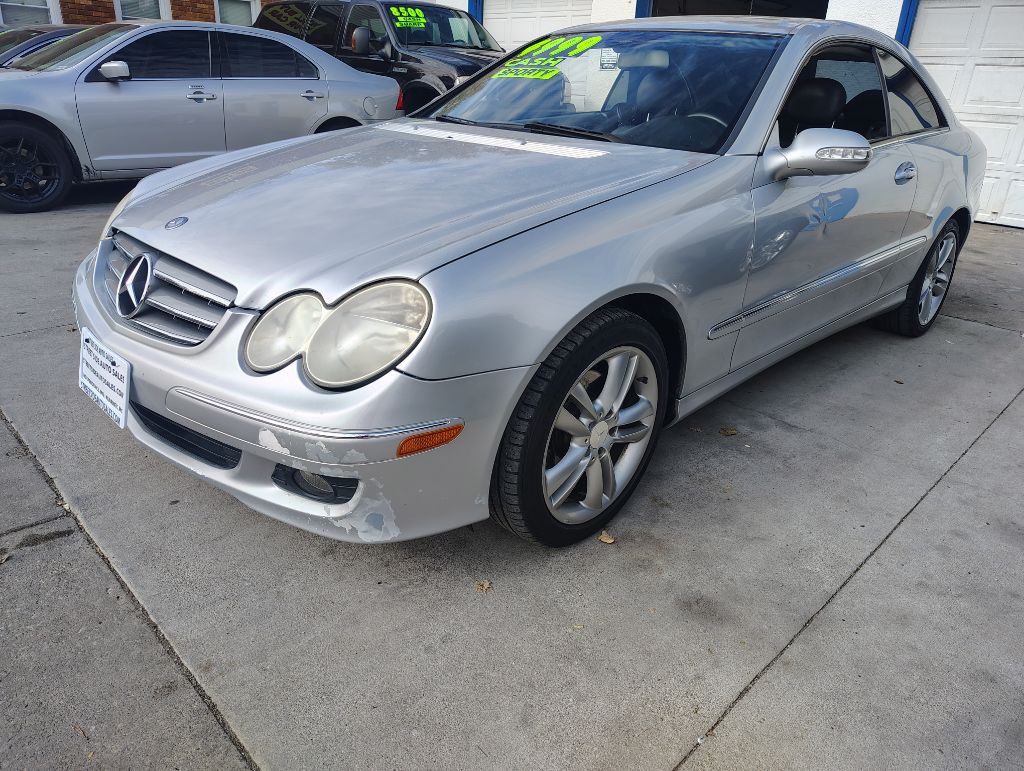 2008 Mercedes-Benz CLK-Class Image 2