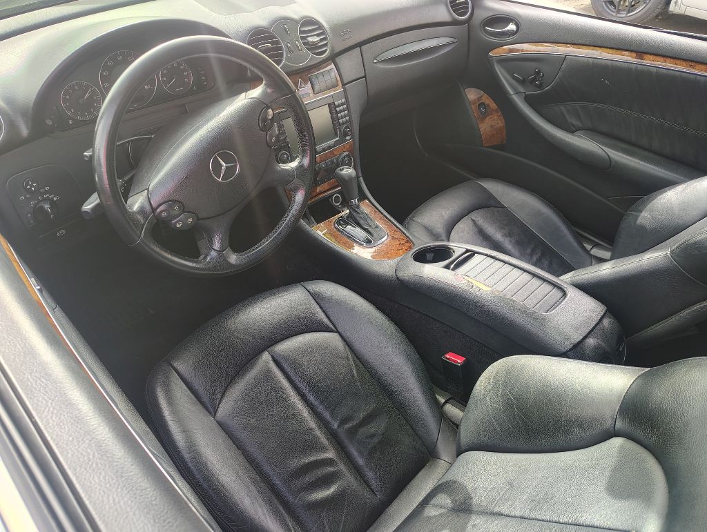 2008 Mercedes-Benz CLK-Class Image 8