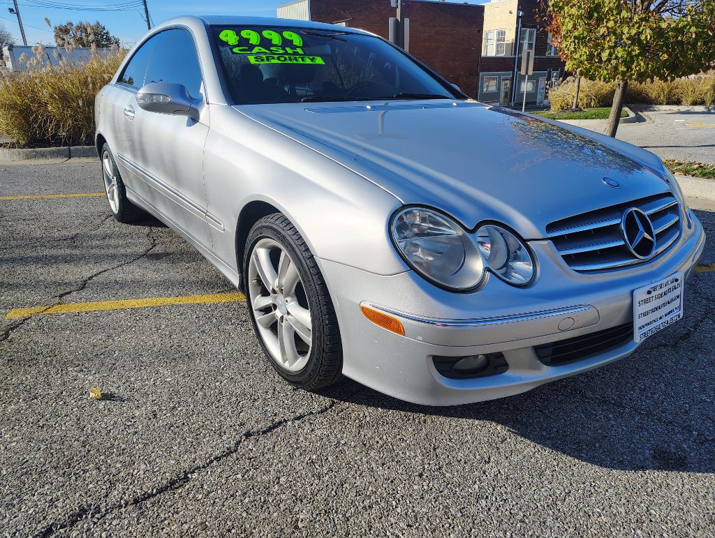 2008 Mercedes-Benz CLK-Class Image 16
