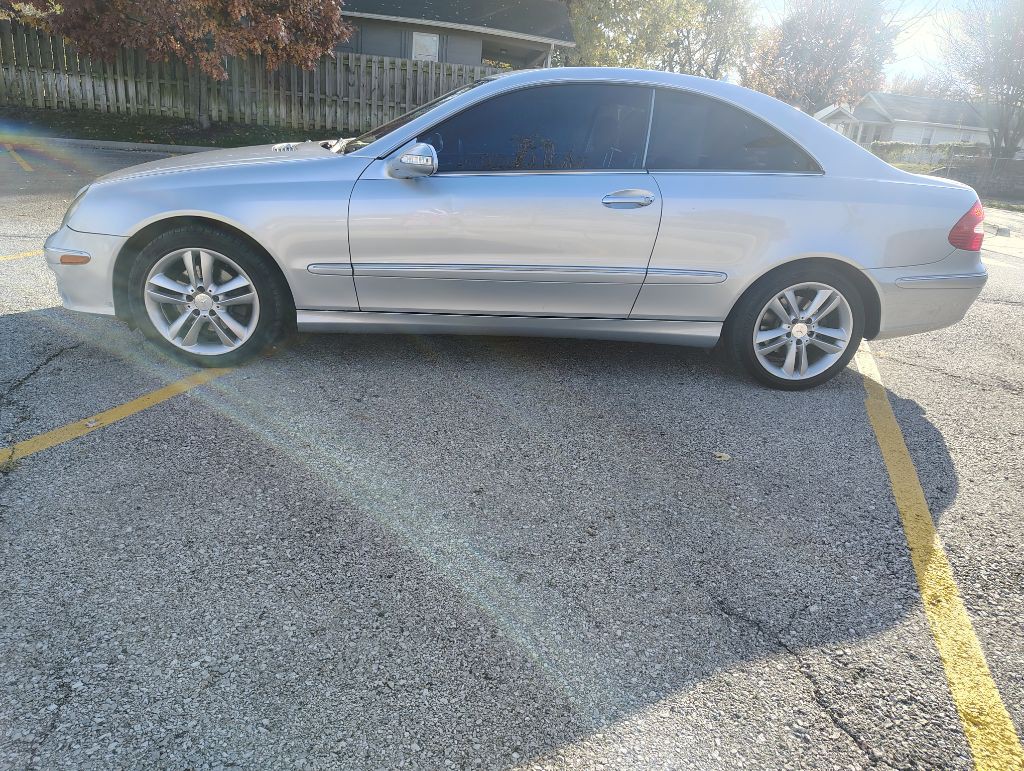 2008 Mercedes-Benz CLK-Class Image 17