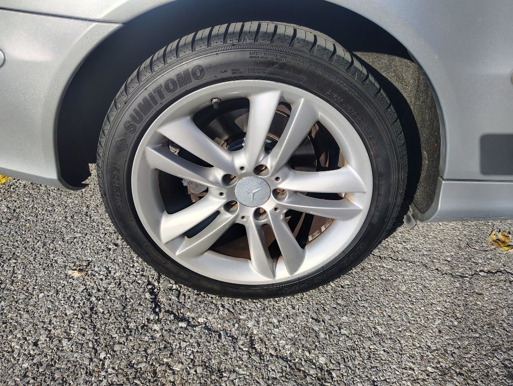 2008 Mercedes-Benz CLK-Class Image 26