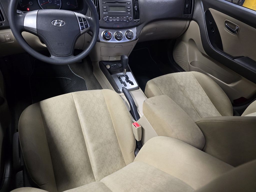 2010 Hyundai Elantra Image 12