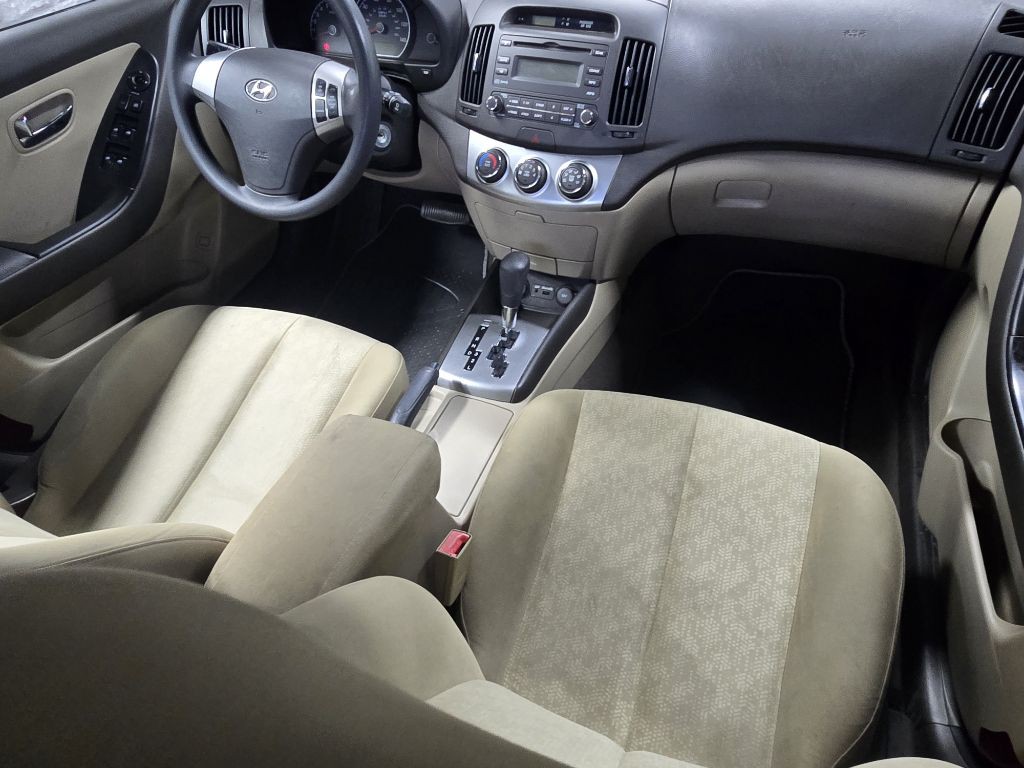 2010 Hyundai Elantra Image 15