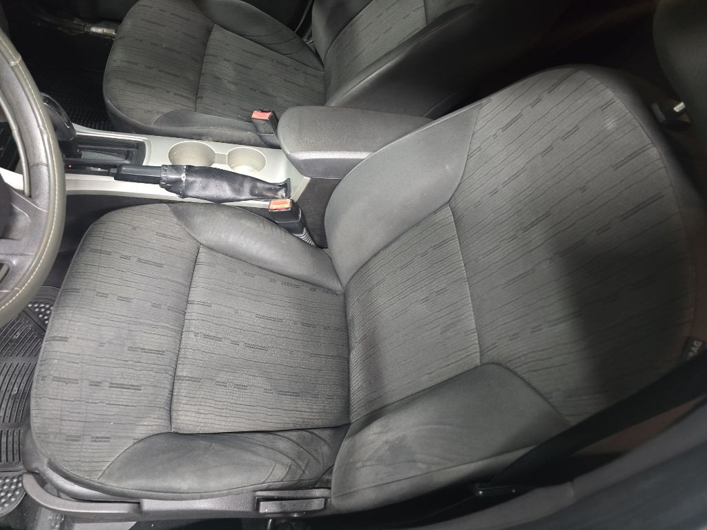 2010 Ford Focus Image 11