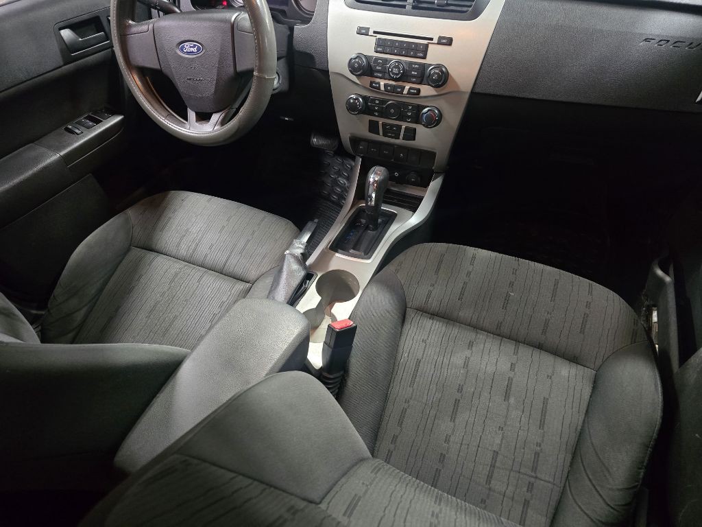 2010 Ford Focus Image 15