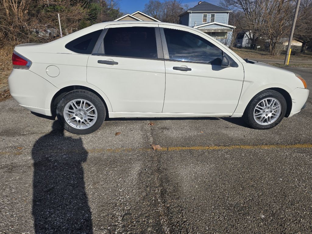 2010 Ford Focus Image 5
