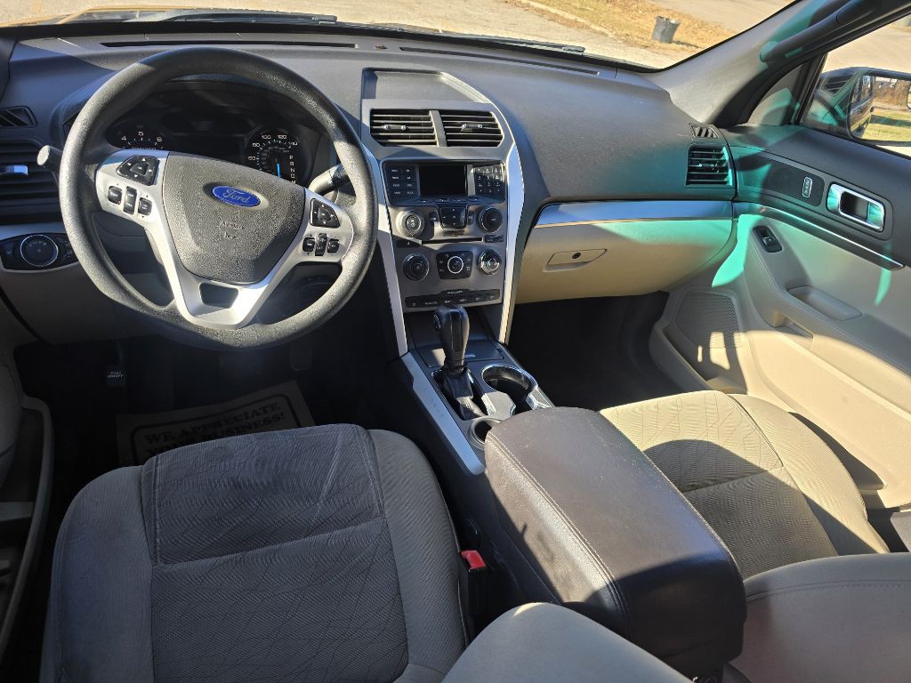 2015 Ford Explorer Image 15