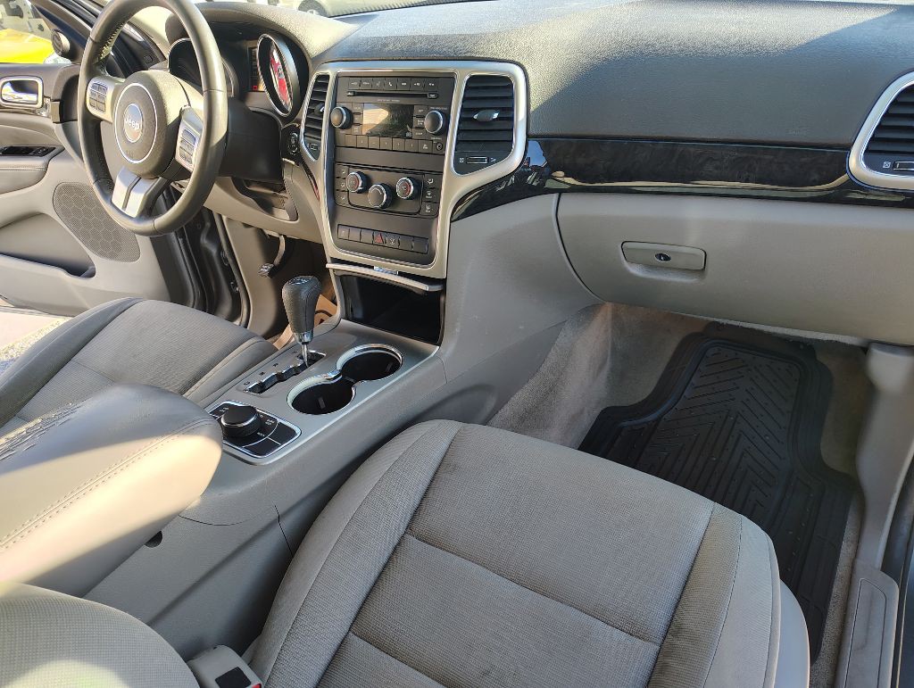 2013 Jeep Grand Cherokee Image 11