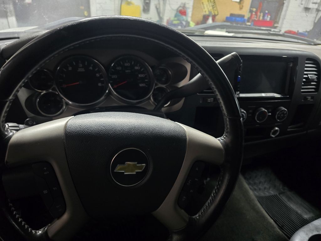 2011 Chevrolet Silverado 1500 Image 10