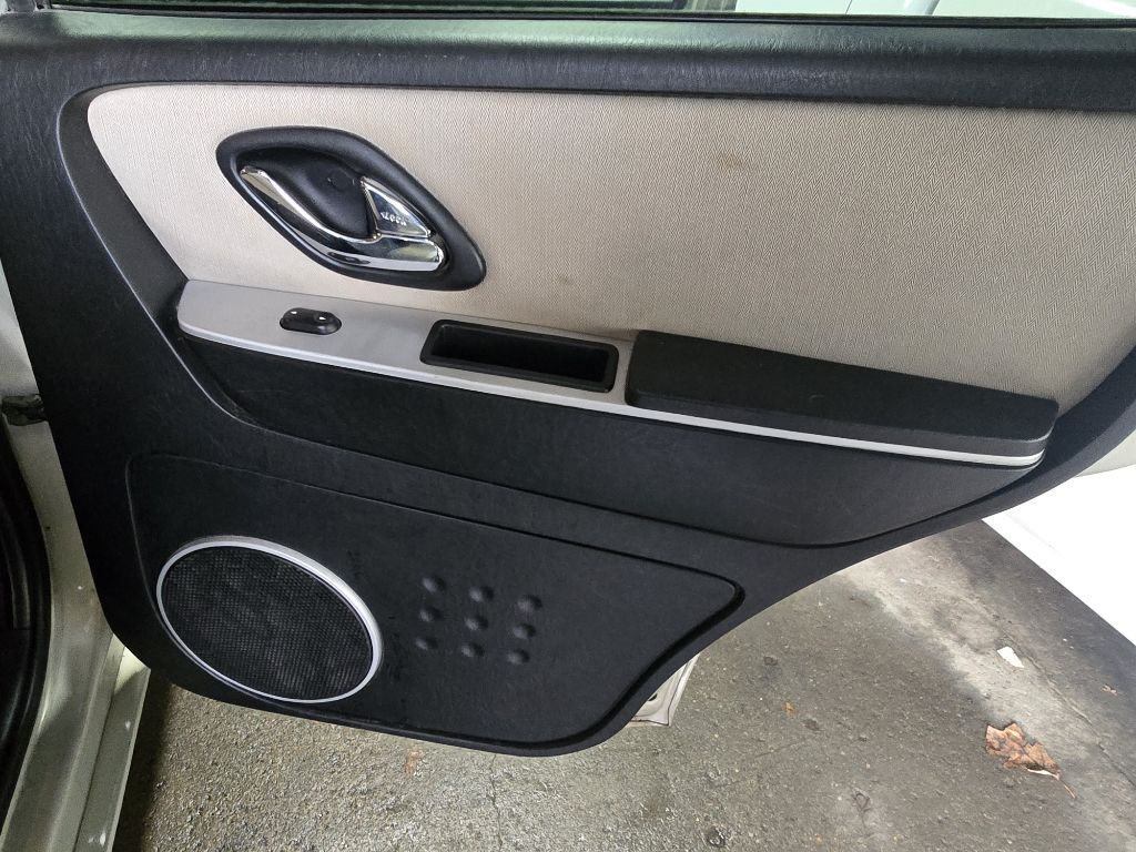 2006 Mercury Mariner Image 18