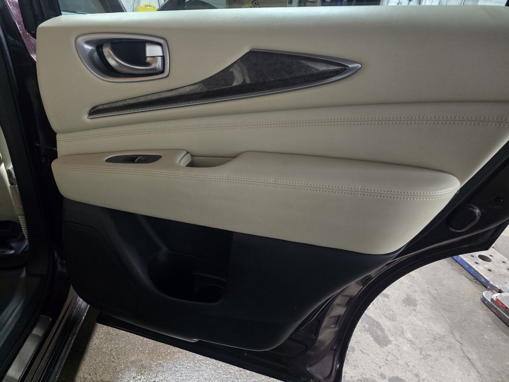 2015 INFINITI QX60 Image 19