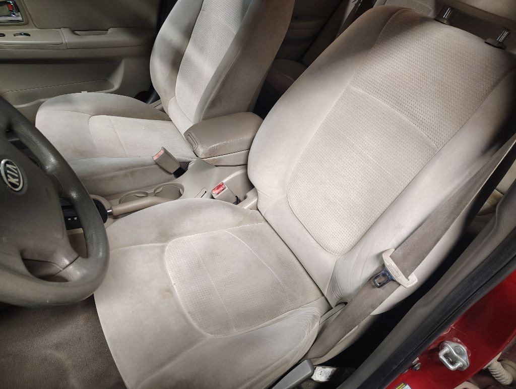 2009 Kia Spectra Image 17