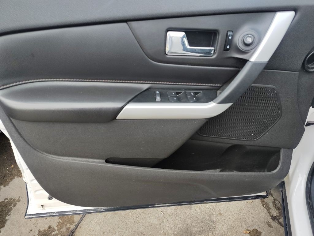 2013 Ford Edge Image 9