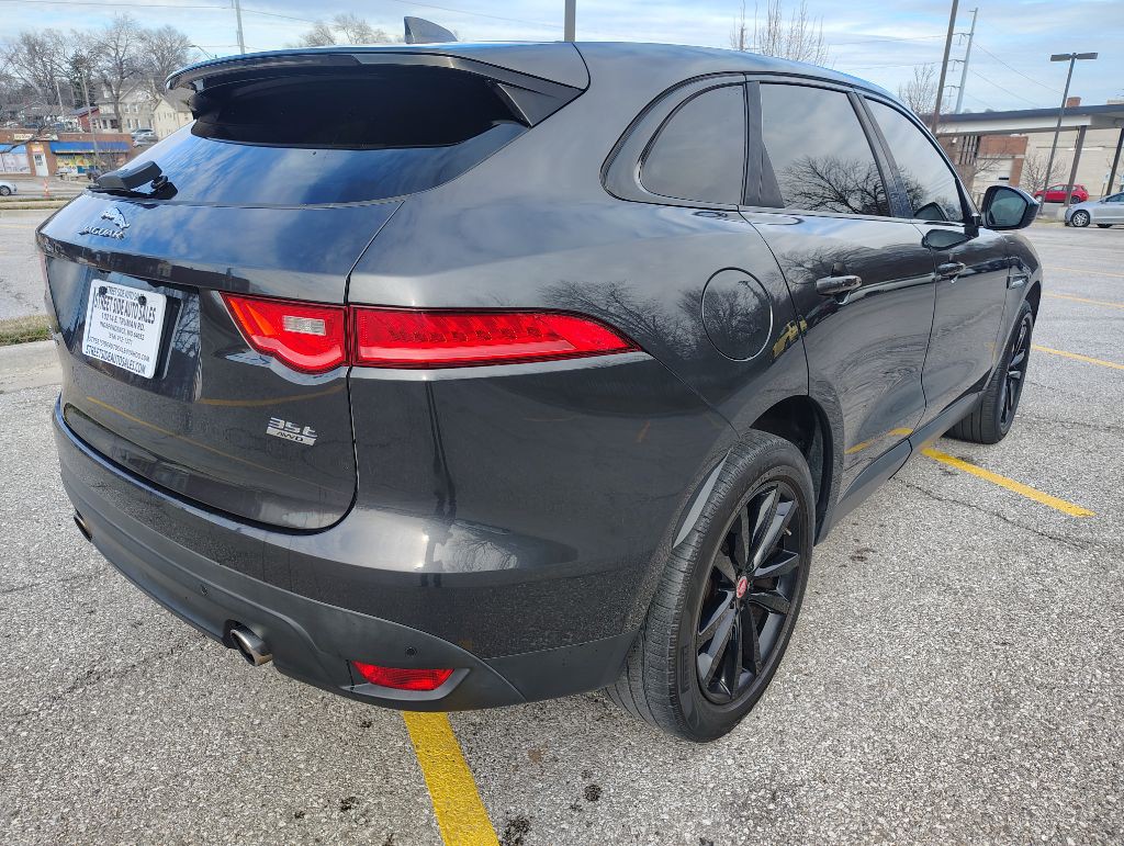 2017 Jaguar F-PACE Image 5