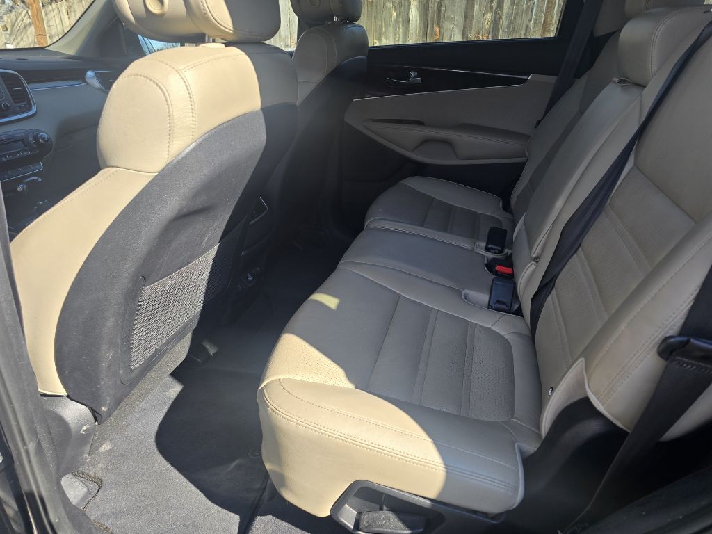 2016 Kia Sorento Image 13