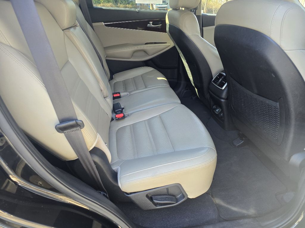 2016 Kia Sorento Image 16