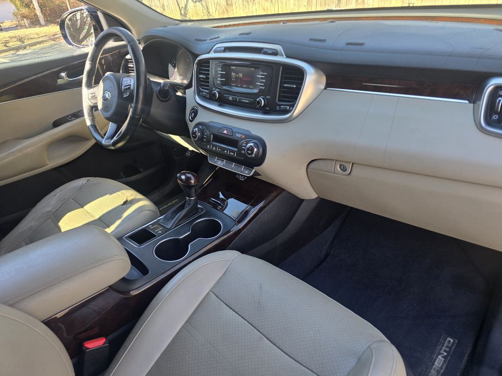 2016 Kia Sorento Image 19