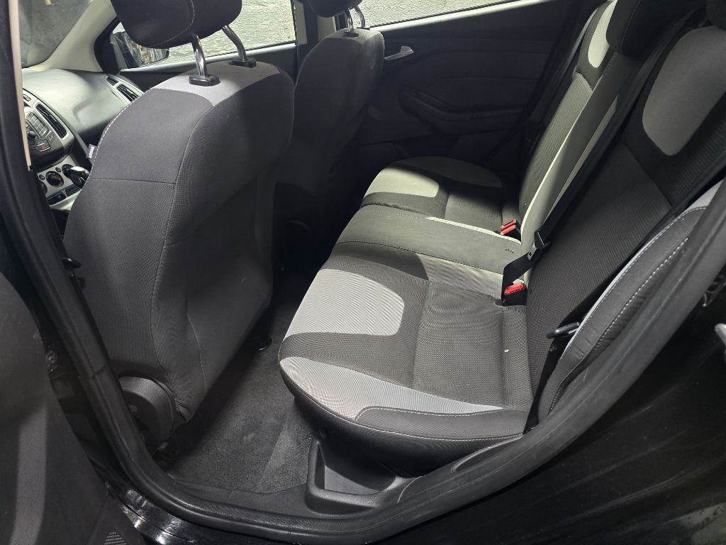 2012 Ford Focus Image 12