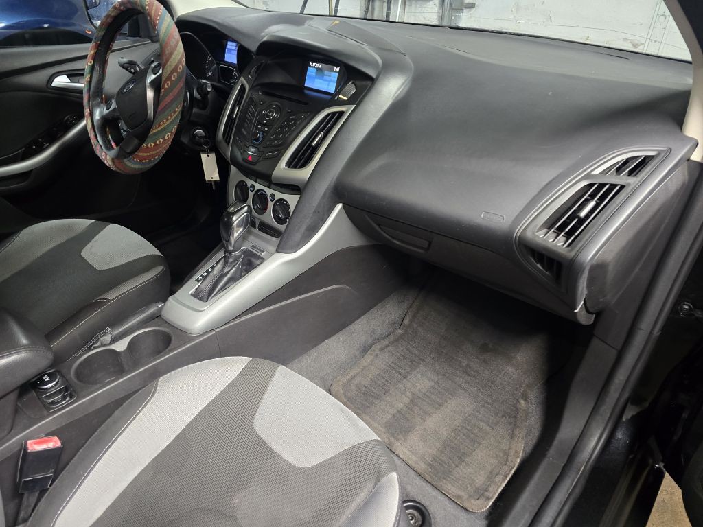 2012 Ford Focus Image 17