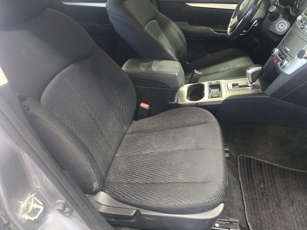 2011 Subaru Legacy Image 12